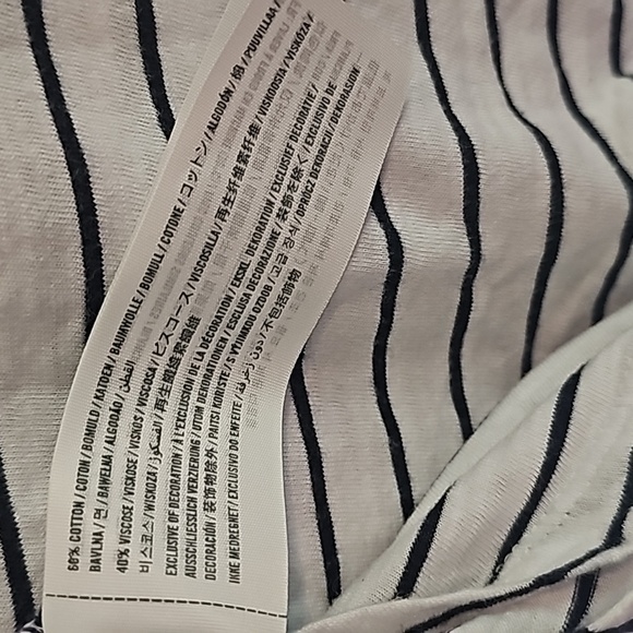 Abercrombie & Fitch Striped V Neck Long Sleeve Tee Size M - Picture 4 of 4